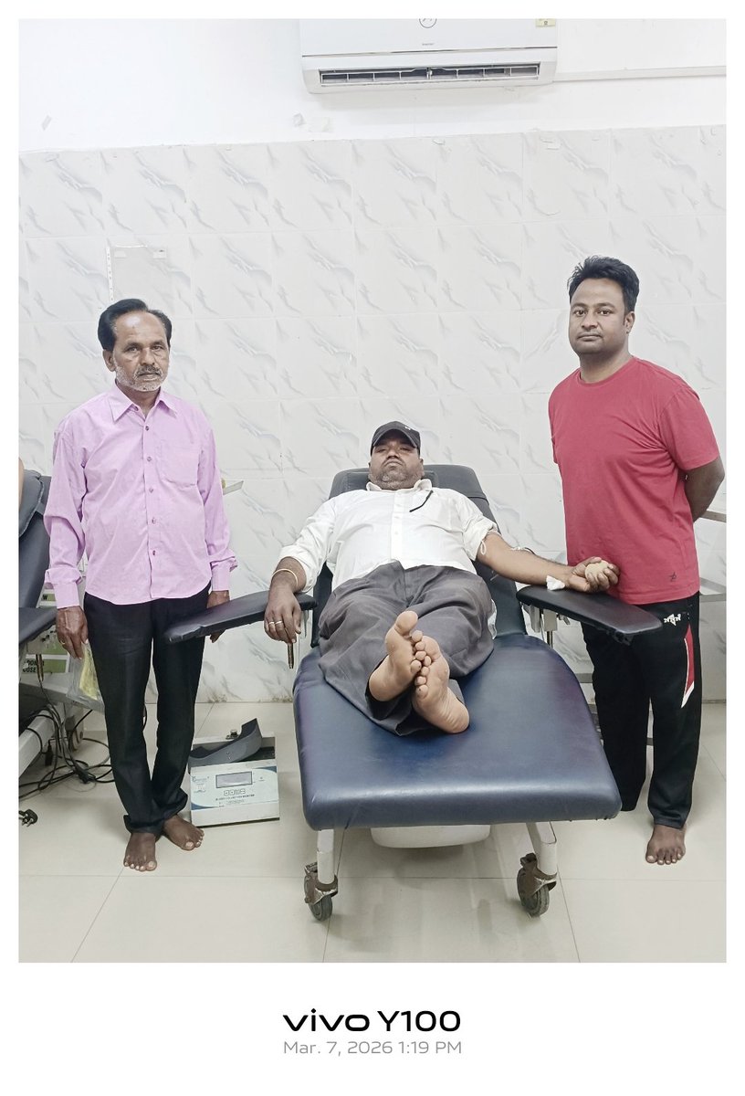 BhartiHaque's tweet image. रक्तदान महादान इससे बड़ा ना कोई दूजा दान-PVM 
आज PVM BLOOD DONORS CLUB द्वारा 3 थैलेसिमिया पीड़ित बच्चों के लिए एवं 1 सिकल सेल एनीमिया पीड़ित के लिए रक्तदान करवाया गया।

रक्तवीर विजय राणा, मुश्ताक अली,विशाल कुमार एवं राम कुमार के जज्बे को दिल से #Salute !!!
