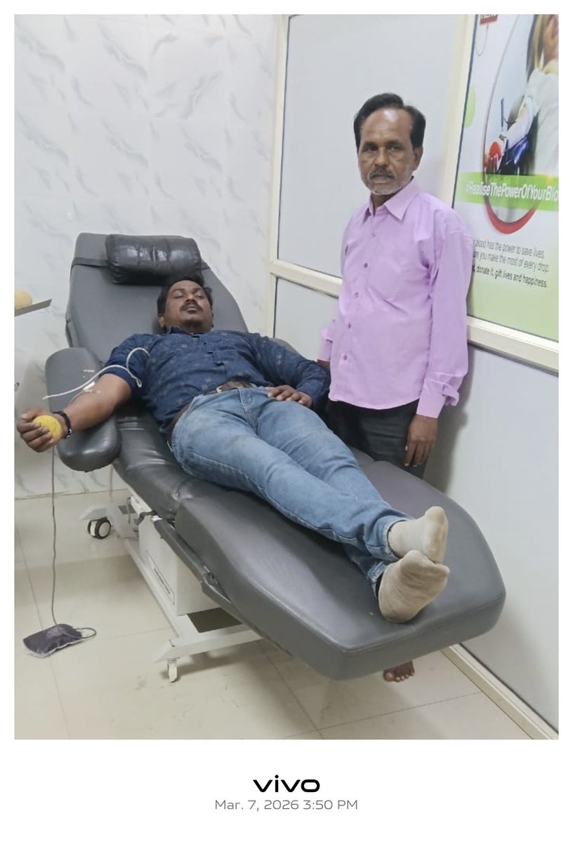 BhartiHaque's tweet image. रक्तदान महादान इससे बड़ा ना कोई दूजा दान-PVM 
आज PVM BLOOD DONORS CLUB द्वारा 3 थैलेसिमिया पीड़ित बच्चों के लिए एवं 1 सिकल सेल एनीमिया पीड़ित के लिए रक्तदान करवाया गया।

रक्तवीर विजय राणा, मुश्ताक अली,विशाल कुमार एवं राम कुमार के जज्बे को दिल से #Salute !!!