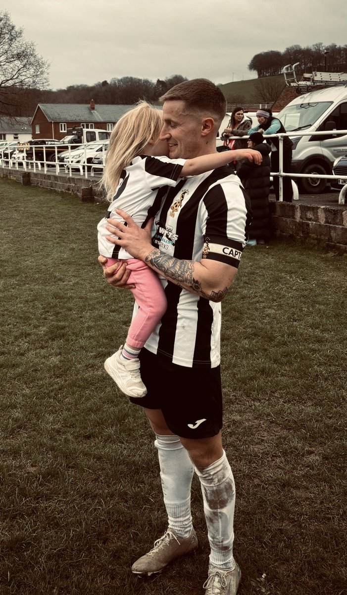 Josh Coombes tweet media