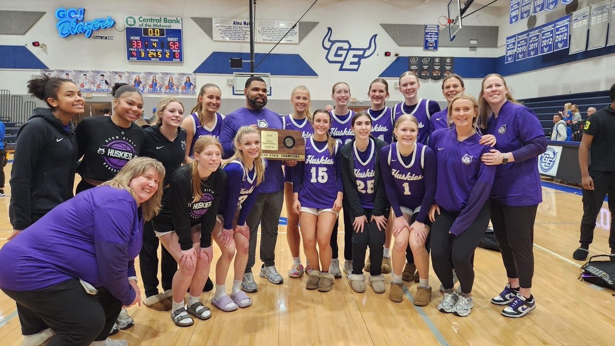 isabel48979's tweet photo. Proud to be a part of this team! Our work is not done!  #6Asubstatechamps https://t.co/ZZHnNfXThc