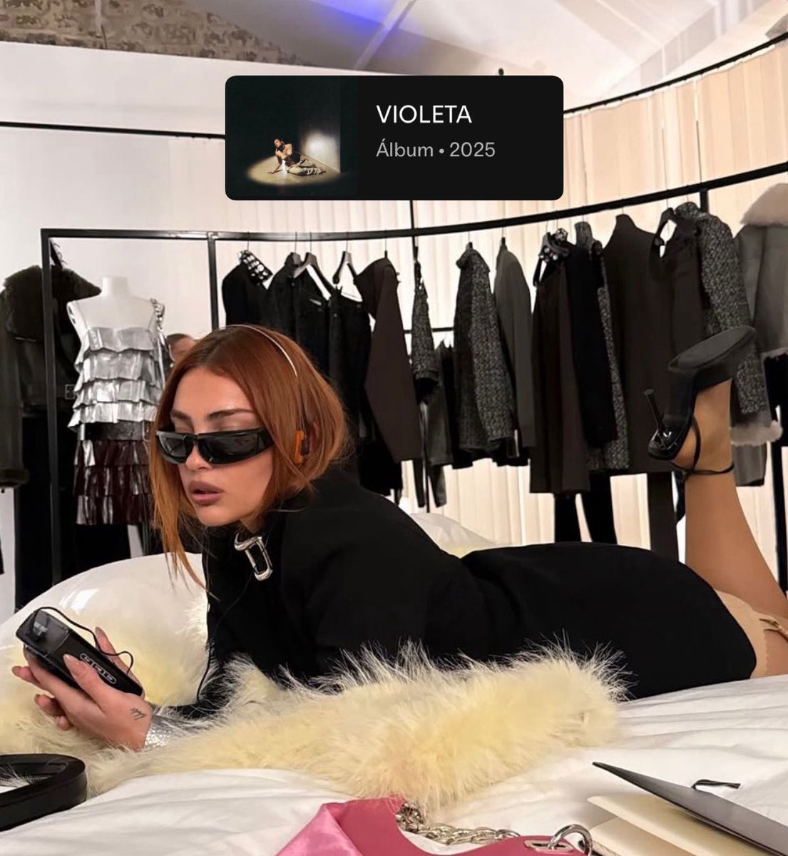 hot girls listen to violeta hódar