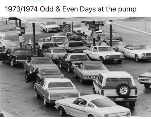 ALady54's tweet photo. Are we going back to Odd / Even License Plate Day gas rationing? 

@WhiteHouse @ObamaWhiteHouse @WhiteHouseHstry https://t.co/shMwx2wI4Y