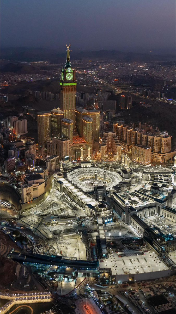 iFalcon10's tweet photo. ما شاء الله تبارك الله..اللهم زد هذا البيت تعظيمًا وتشريفًا https://t.co/3gFN065dCn
