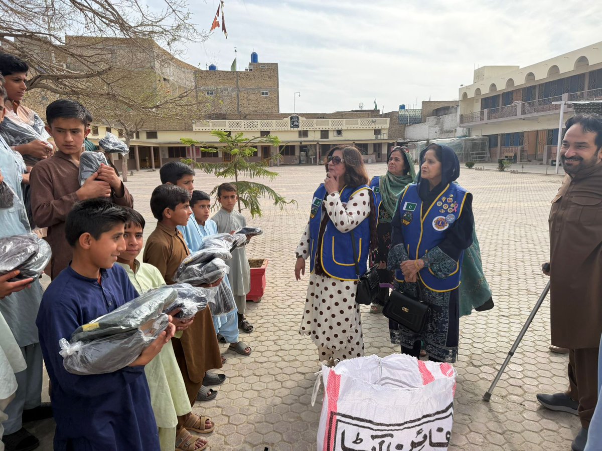 Zia Khan (#SocialChange) tweet media