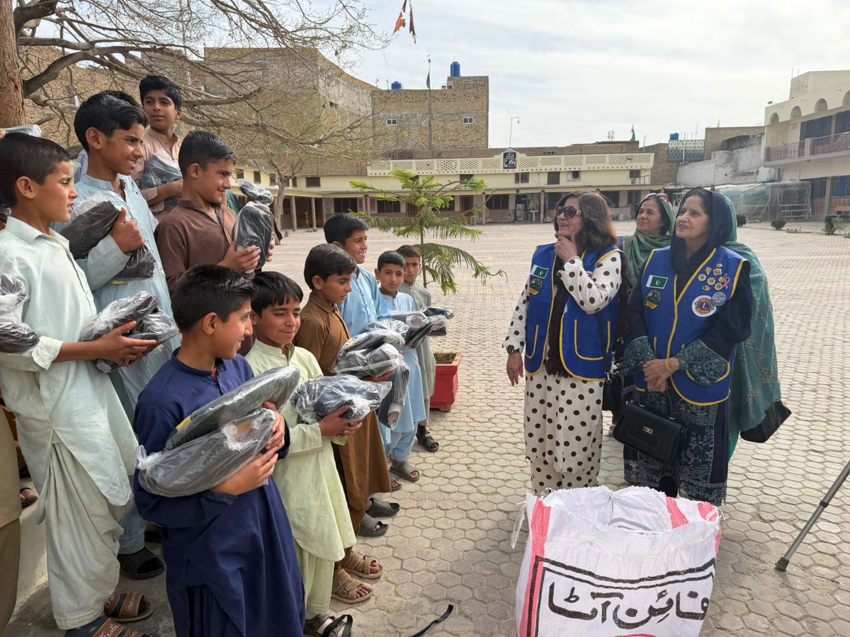 Zia Khan (#SocialChange) tweet media