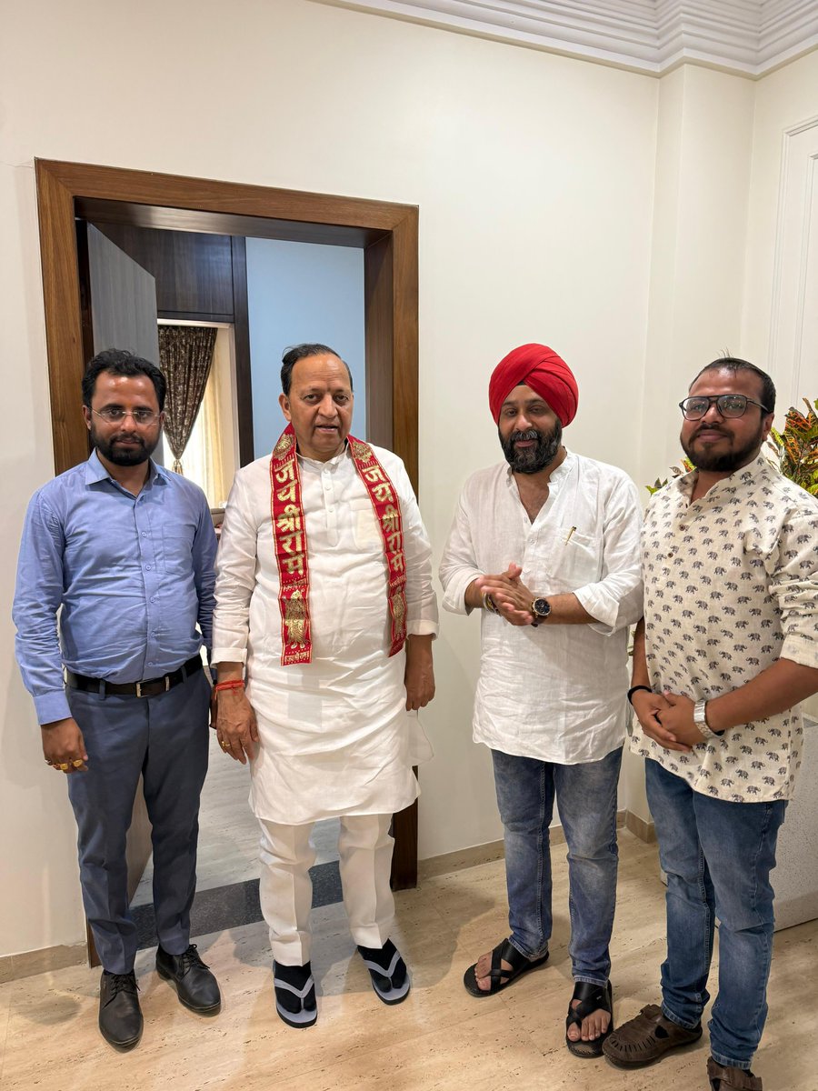 आज रीवा सर्किट हाउस में भारतीय जनता पार्टी के राष्ट्रीय महामंत्री एवं राज्यसभा सांसद श्री अरुण सिंह जी से भेंट💐💐 <a href="/BJP4MP/">BJP Madhya Pradesh</a>
<a href="/ChouhanShivraj/">Shivraj Singh Chouhan</a> <a href="/CMMadhyaPradesh/">Chief Minister, MP</a> <a href="/CollectorBhopal/">Collector Bhopal</a> <a href="/DrMohanYadav51/">Dr Mohan Yadav</a> <a href="/JansamparkMP/">Jansampark MP</a> <a href="/HitanandSharma/">हितानंद Hitanand</a>