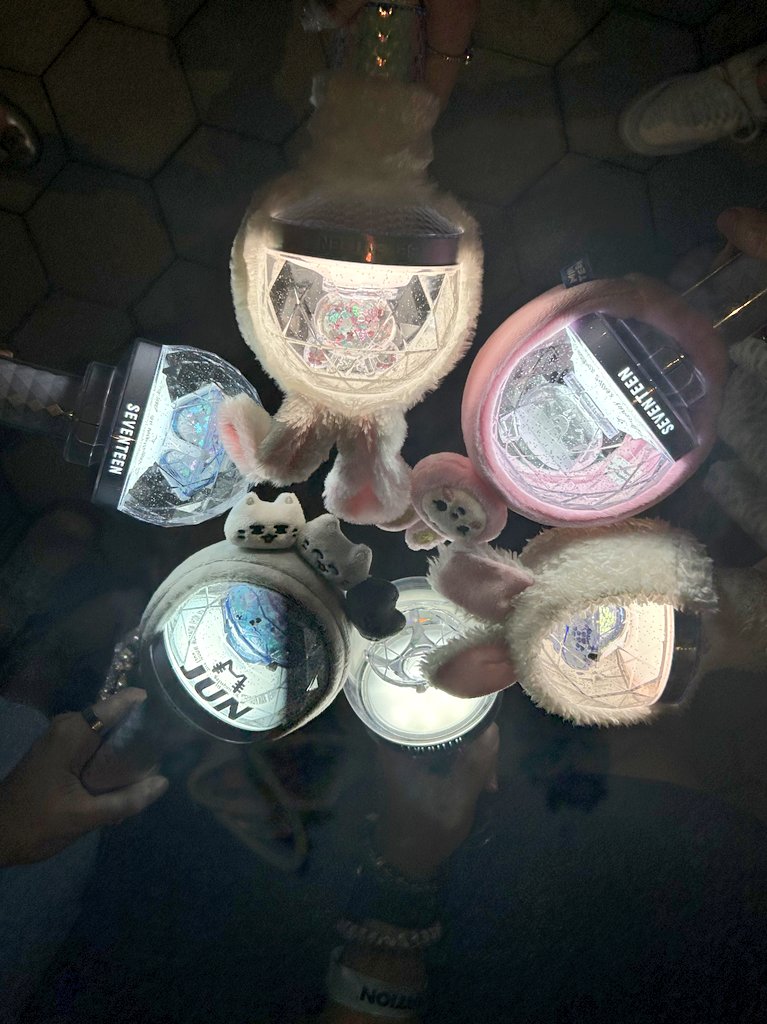 Ruby ✶ | 🌻🐺🐱🌹🌙 tweet media