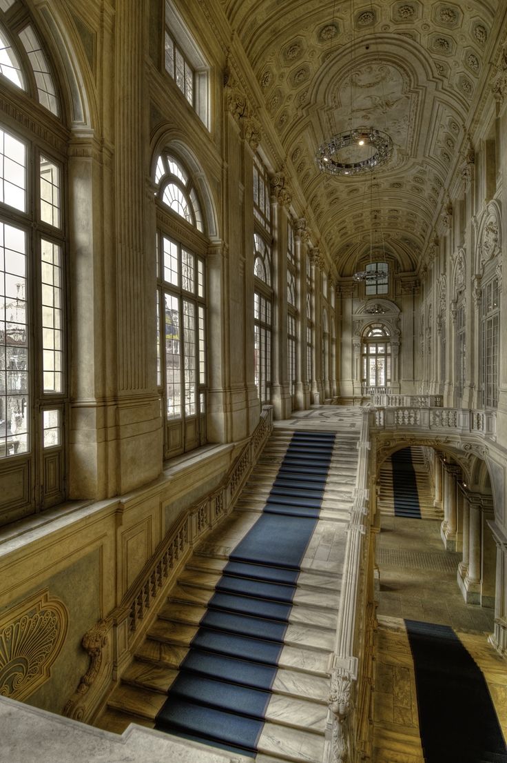 Traditional Architect Birthdays tweet media