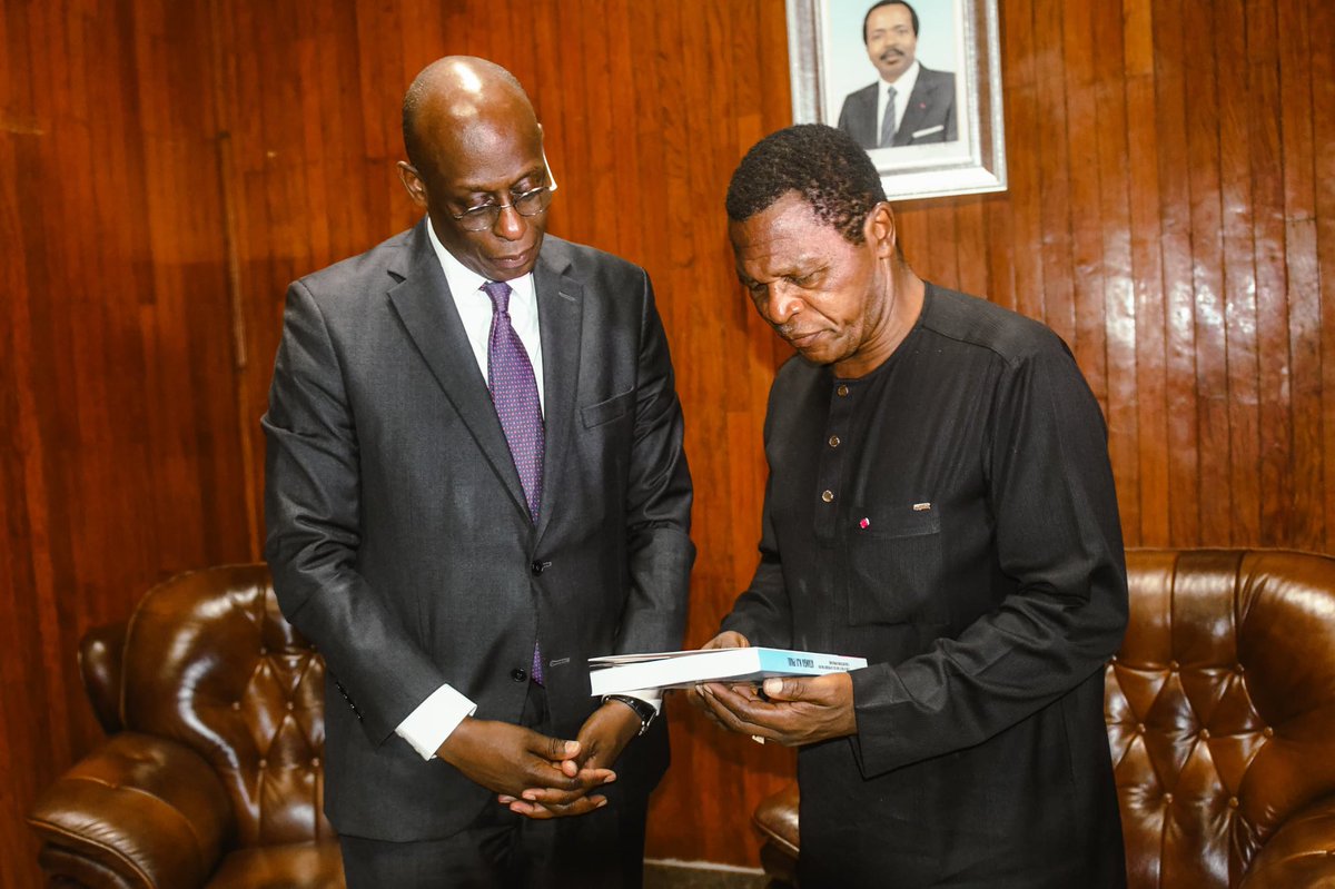 MuhimpunduYve's tweet image. Met with CMR’s🇨🇲 Min. of Territorial Administration to reaffirm UNHCR’s partnership in advancing durable solutions for refugees &amp;amp; IDPs

Together, we strengthen national systems &amp;amp; resilience of host communities, building pathways from humanitarian response to inclusion

#Solutions