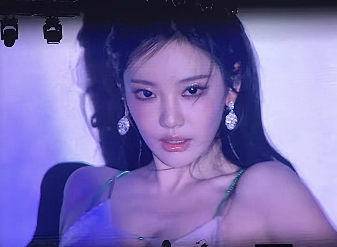 ningning tweet media