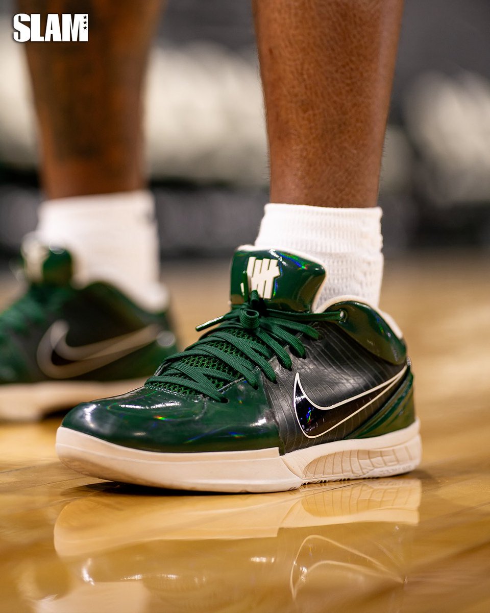 SLAMKicks's tweet image. The heat’s unmatched in East Lansing. 

Coen Carr brought the “Bamboo” KD 6 and Jeremy Fears Jr brought the Undefeated x Kobe 4 to Michigan State’s SLAMU Digital Cover.