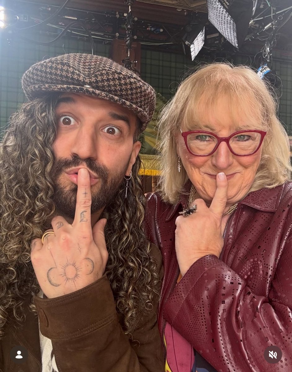 ThatDWTSwiftie 💚 tweet media