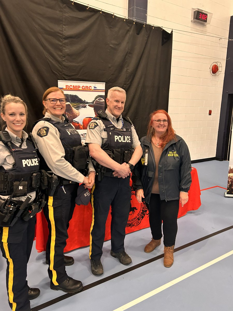 SCCPoffice's tweet photo. We had a great day of interacting with community, potential volunteers, those with aspirations to join RCMP in their future at the @WorkBC Job Fair.  We look forward to supporting them through Volunteering at ccpes@shaw.ca 250-597-7927 sccp@shaw.ca  250-929-7222 @RoadSafetyCWoo https://t.co/xfIblDJUUX