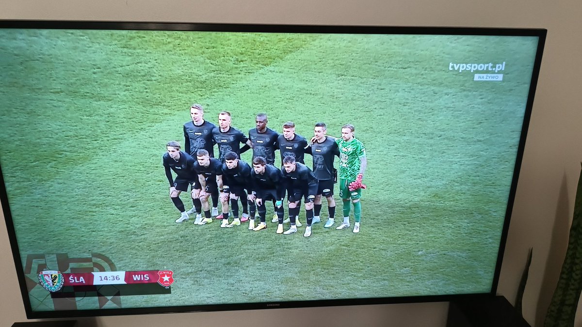 prezes893's tweet photo. @jarokrolewski Pamiatkowe zdjęcie z walkoweru - niepodrabialni. https://t.co/Yc3Z7wUHD9