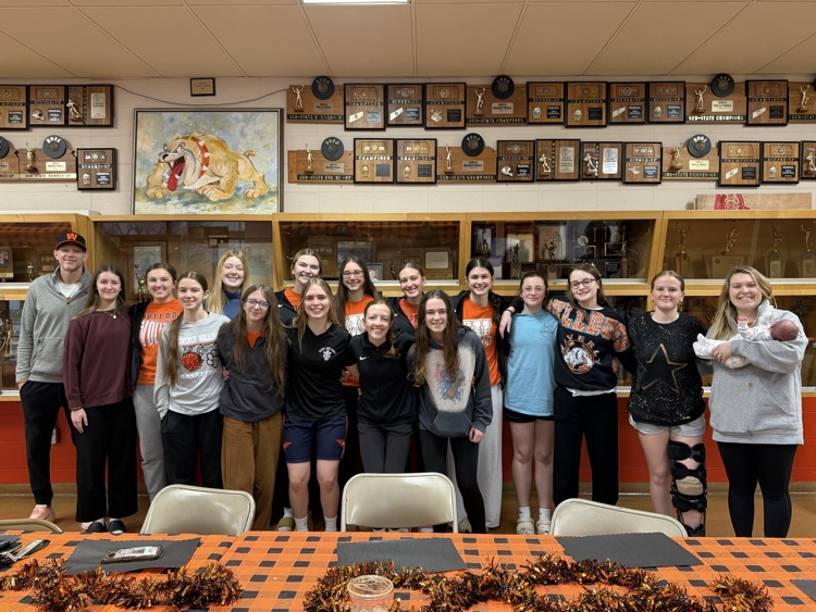 SchoolsWaverly's tweet photo. Team breakfast this morning before the girls play in the Sub-State Championship Game tonight at Hartford. We even saw an appearance by Baby Fleming. 

Come out and support the girls tonight! Game starts at 5:00 p.m. https://t.co/L9aSycSgg3