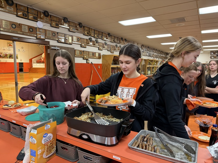 SchoolsWaverly's tweet photo. Team breakfast this morning before the girls play in the Sub-State Championship Game tonight at Hartford. We even saw an appearance by Baby Fleming. 

Come out and support the girls tonight! Game starts at 5:00 p.m. https://t.co/L9aSycSgg3