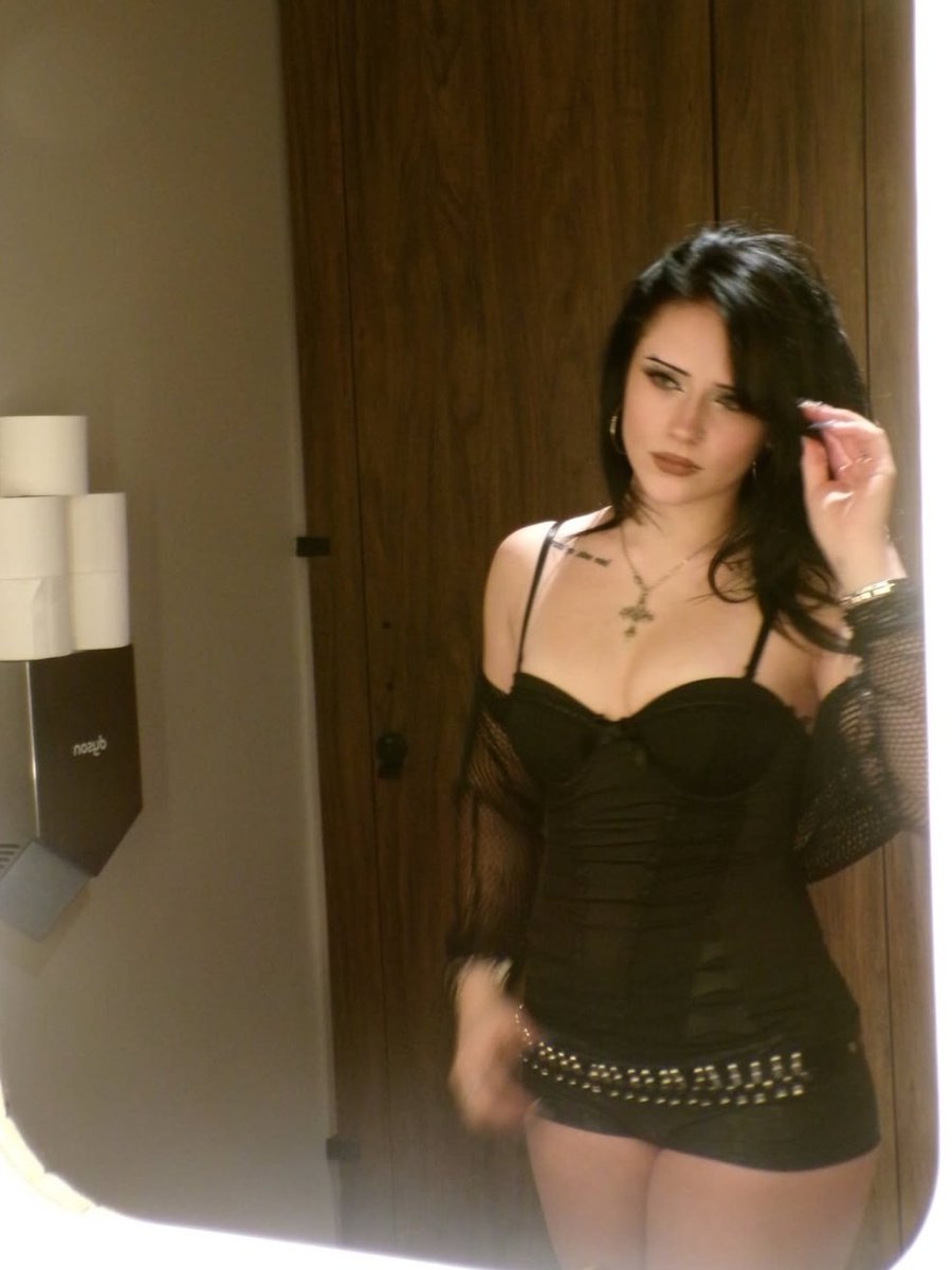 .⋆♱⃓ tweet media