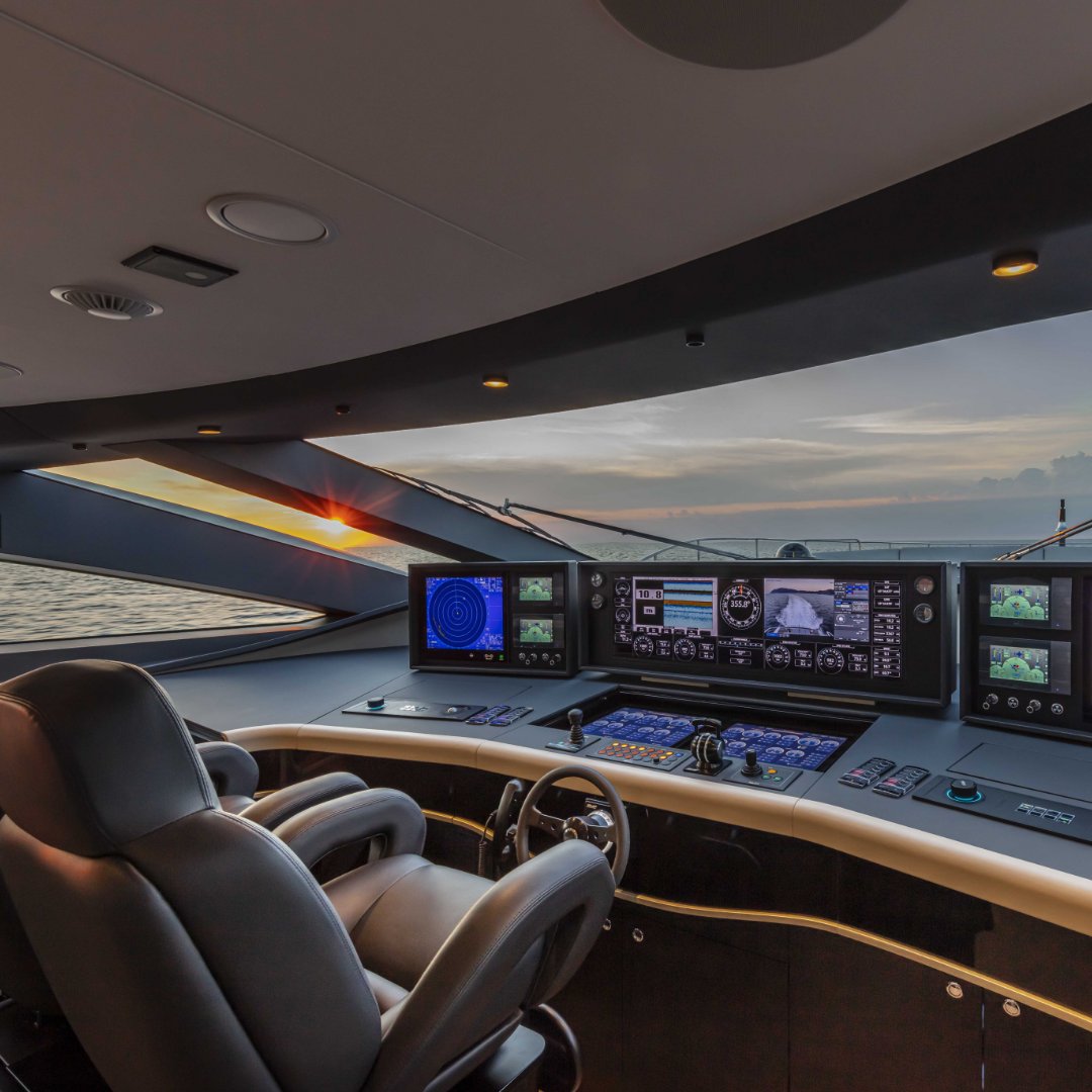 pershingyacht's tweet image. Eclipse the horizon. Tame the power.

Pershing 140. The biggest thrill.

#TheDominantSpecies

#FerrettiGroup #Pershing 
ow.ly/tyMG50Yq2Qt