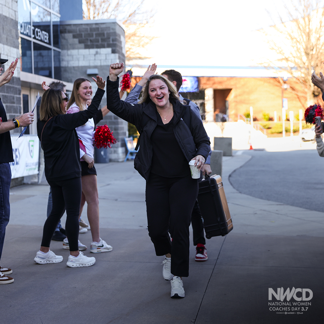 Cincinnati Swim-Dive tweet media