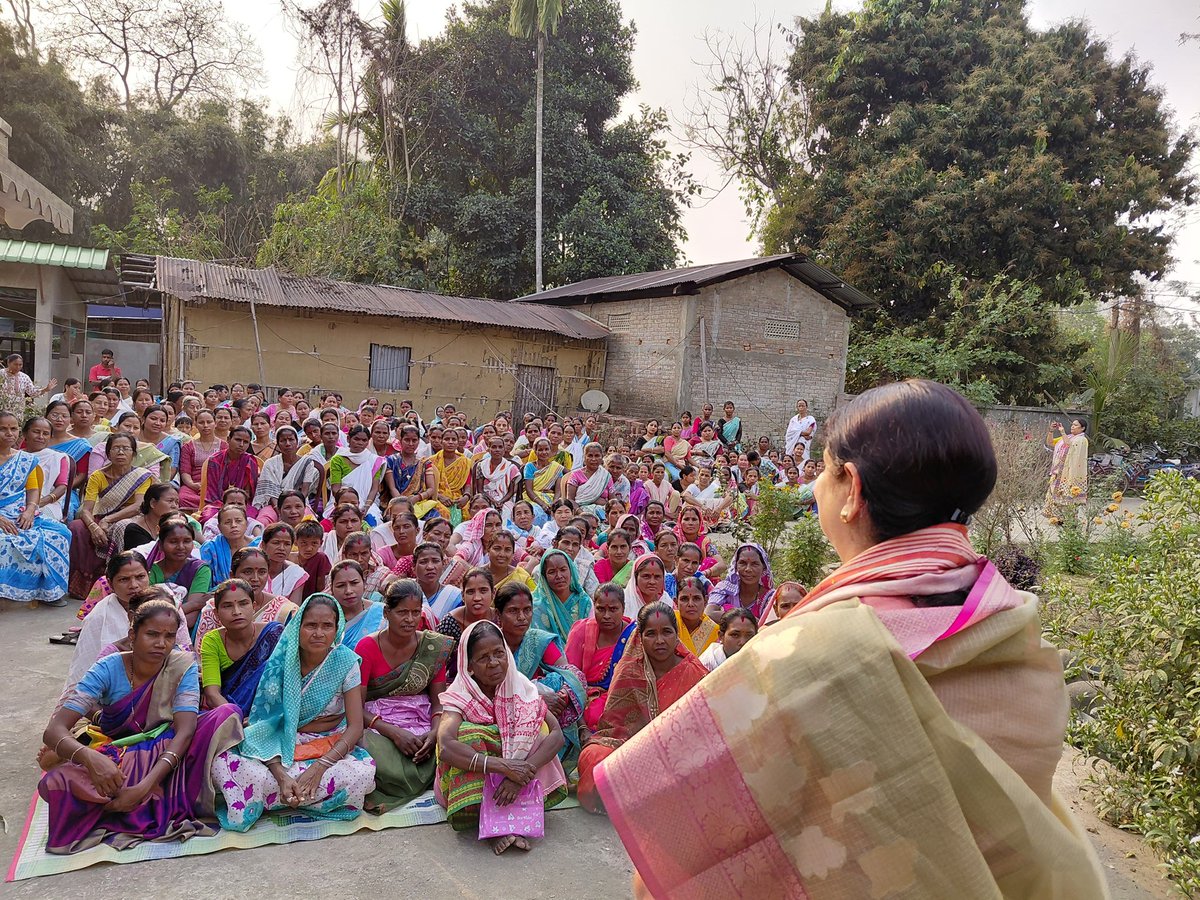 DarshanaSingh76's tweet photo. आज डिब्रूगढ़ लोकसभा क्षेत्र के अंतर्गत डिब्रूगढ़ समष्टि के डिब्रूगढ़ ईस्ट मंडल, बूथ संख्या 225, ग्राम निज कनाई में आयोजित सूतल बैठक में सहभागिता करने का अवसर प्राप्त हुआ।

बैठक के दौरान उपस्थित सभी सम्मानित कार्यकर्ताओं के साथ संगठनात्मक विषयों पर विस्तार से चर्चा की गई तथा क्षेत्र में संगठन को और अधिक सशक्त बनाने एवं असम में पुनः भारतीय जनता पार्टी की सरकार बनाने हेतु सभी से सक्रिय सहयोग का आग्रह किया।