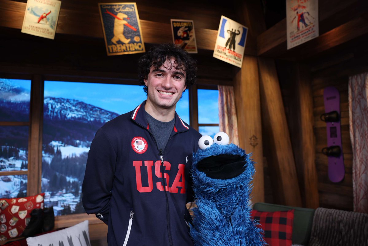 Cookie Monster tweet media