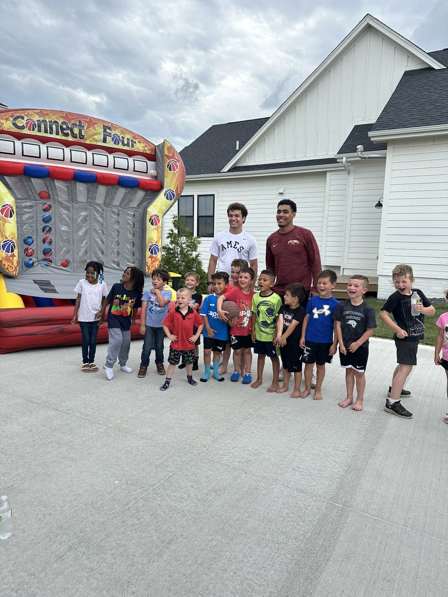 brentblum's tweet photo. Excited and a bit bummed to head to Hilton to see my guys Tamin, Nate and Joshua one more time. Unbelievable representatives of Iowa State. Forever a fan of each! 🌪️ https://t.co/1muKq6IgMS