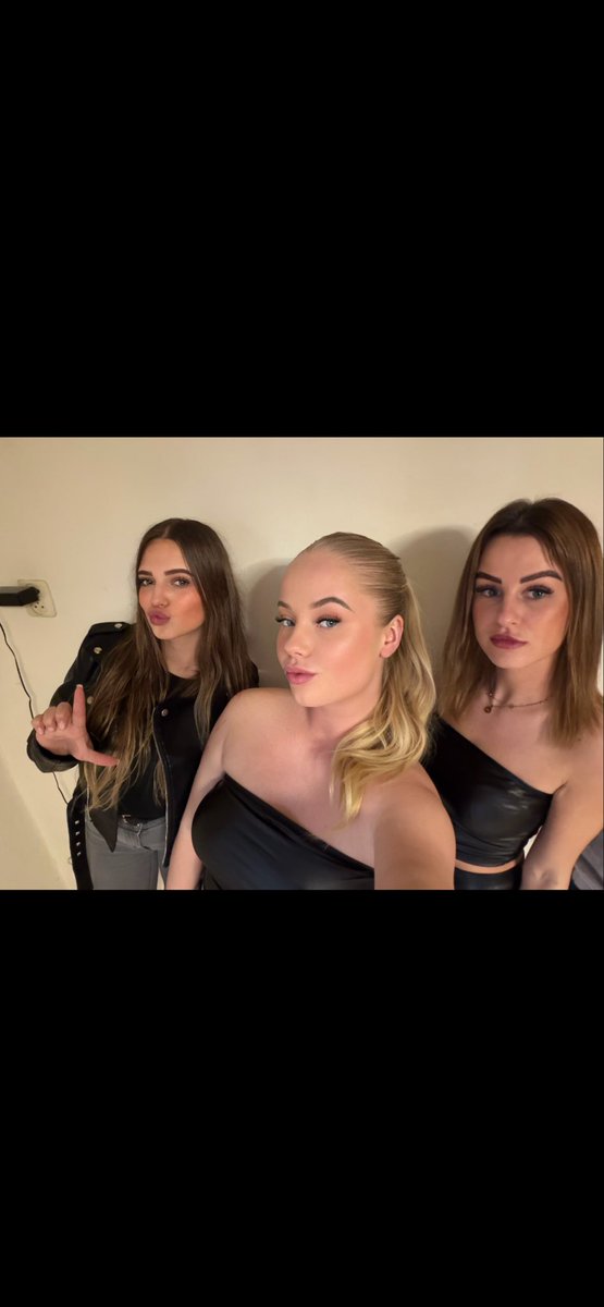 MistyTease's tweet photo. Drie dames kijken naar je…
en we weten precies wat je wil.

Aandacht van ons komt niet gratis.
Tribute eerst.

Misschien laten we je daarna nog een beetje meer betalen.

🦸‍♀️🦸🏼‍♀️🦸🏽‍♀️

Findom•Groningen•Trio•Goddessen 

@Bellabouncyx @SpicyGoddessX https://t.co/tbXc7Jv4b6