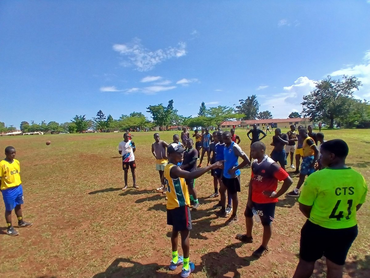 @Meddy Mapesa~@Zeus 🇺🇬 tweet media