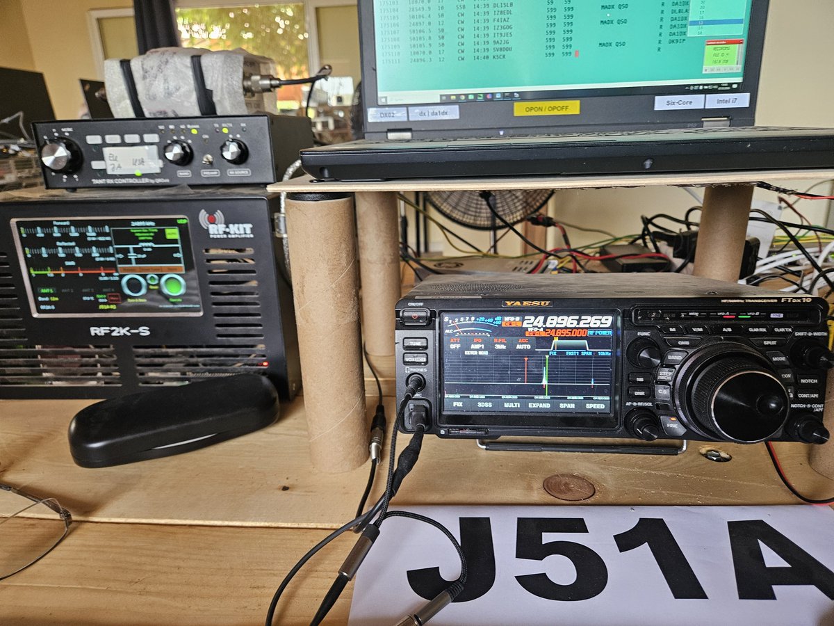 DX World.net tweet media