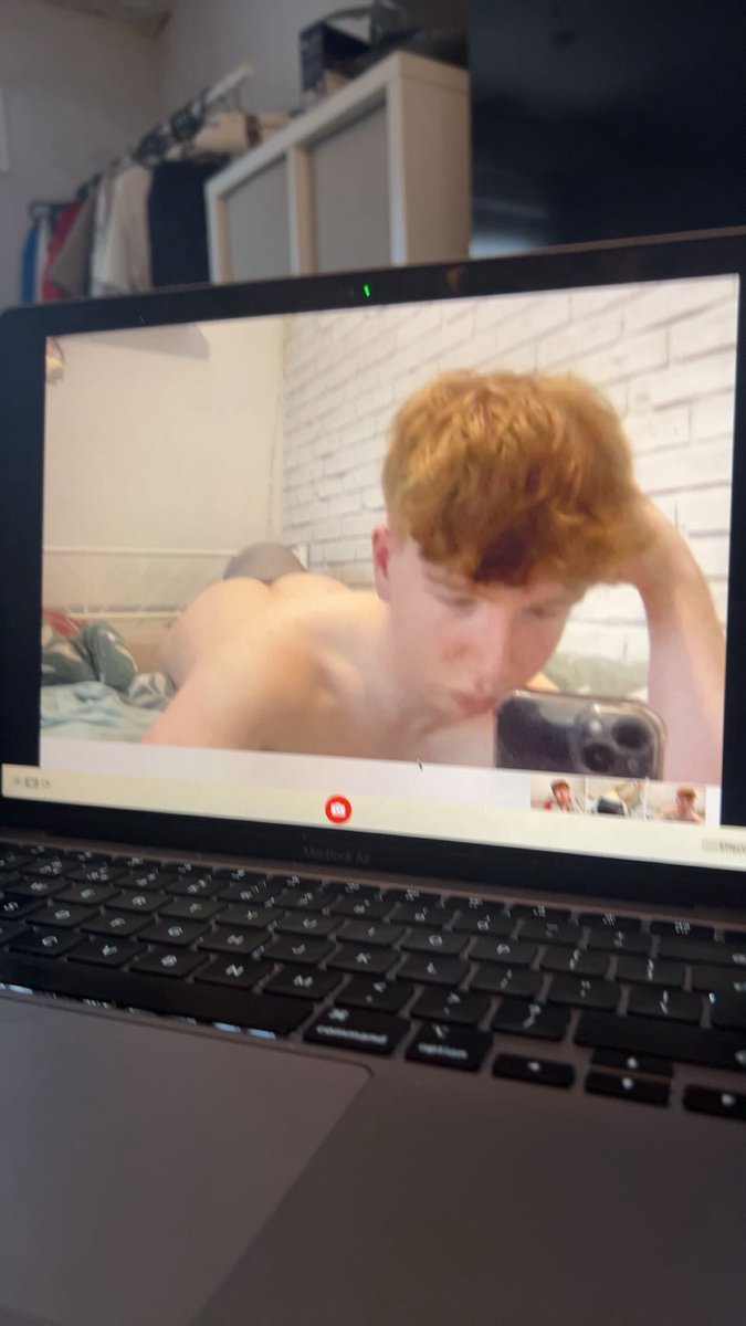 Someone gonna come clap these cheeks? 🍑