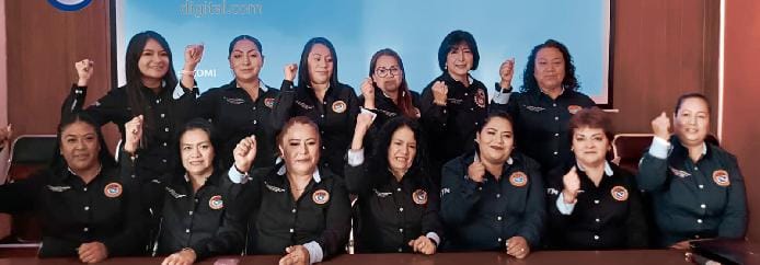 <a href="/ISNNoticias/">ISN Noticias Puebla</a> <a href="/CTMPuebla/">CTM_FTPuebla</a> <a href="/IvonEnriquez_/">Magnolia Ivon Enríquez</a> <a href="/leobardosoto/">Leobardo Soto</a> <a href="/Claudiashein/">Claudia Sheinbaum Pardo</a> Orgullosamente mujer cetemista. 💪♀️
Gracias por el gran respaldo de nuestro líder <a href="/leobardosoto/">Leobardo Soto</a> y de nuestra líder de las mujeres <a href="/IvonEnriquez_/">Magnolia Ivon Enríquez</a>, por su compromiso y apoyo constante en favor de todas las mujeres trabajadoras.