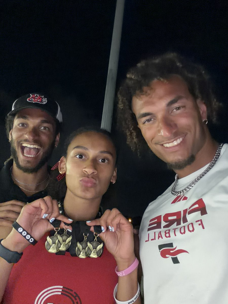 ᴋᴀʜʟɪʟ ᴏᴠᴇʀᴛᴏɴ tweet media