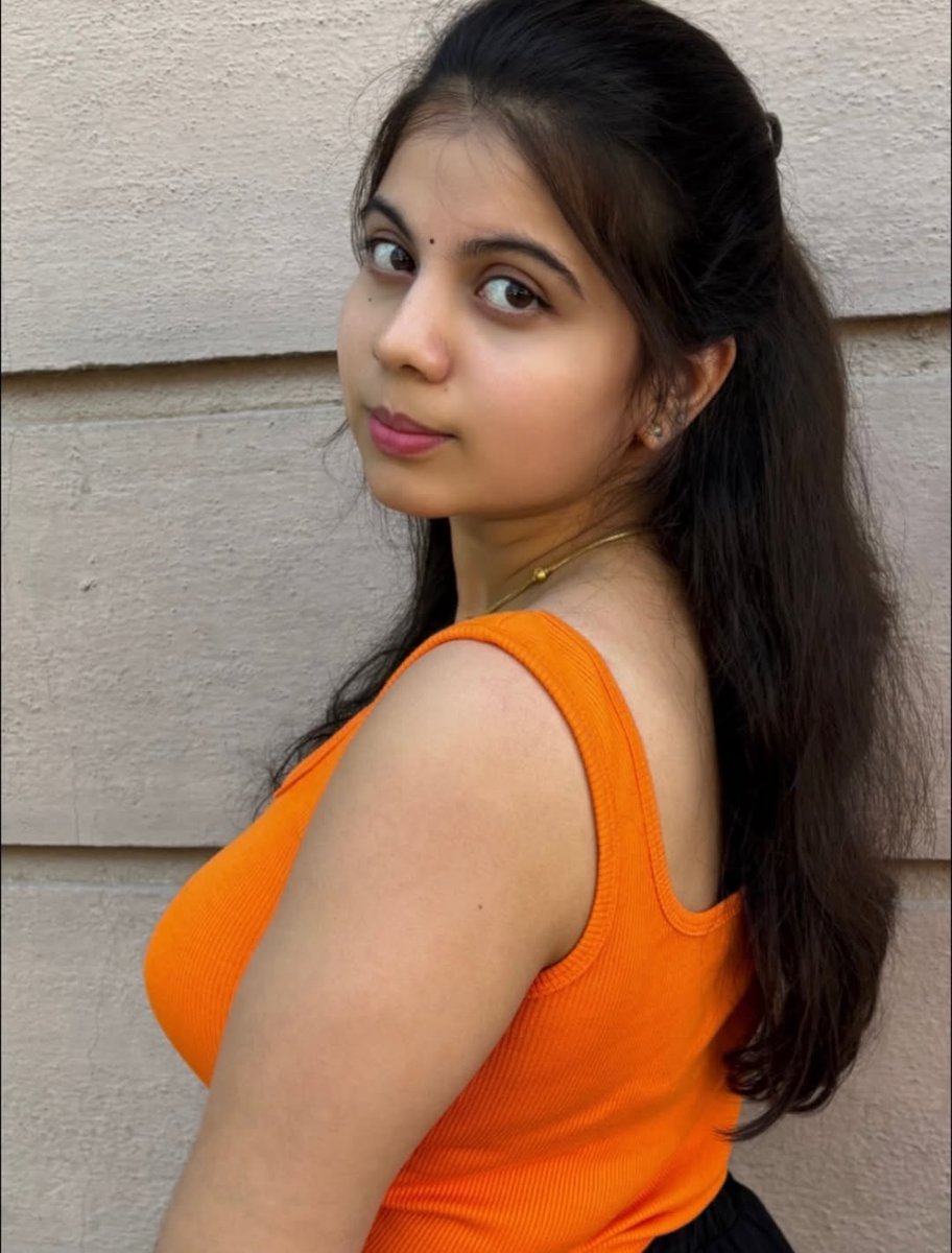 I Know orange is round in shape 💯

But she told me she can show me a cone shaped orange🥵🥵🤤🤤

Should we believe her??