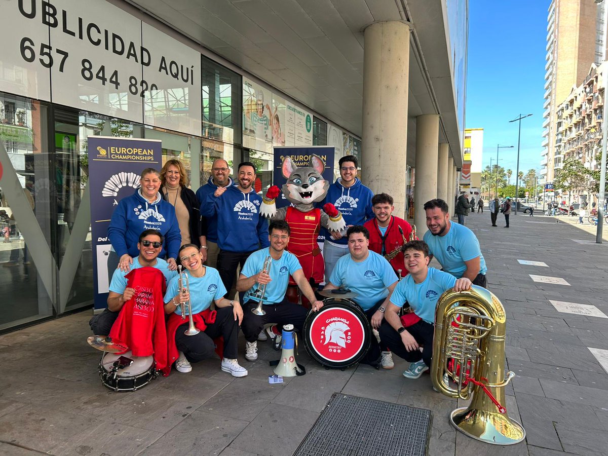 Fed_And_Bad's tweet photo. 📢📢Luz y la Charanga Casi 300 recorren el Mercado del Carmen
https://t.co/9RwgnXETdt

#AndalucíaRegiónEuropeaDelDeporte https://t.co/CtEWNQQOYr