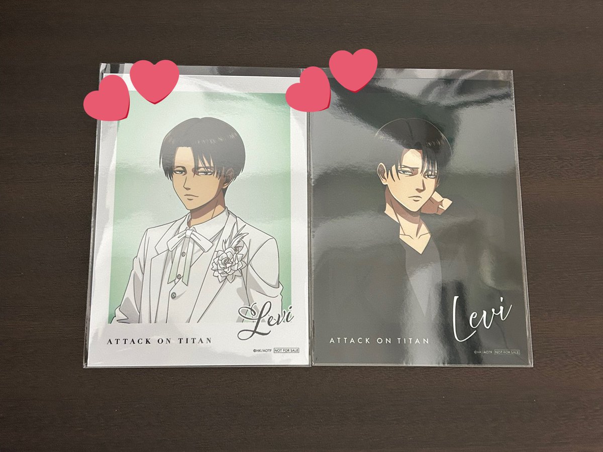 tmat_7702's tweet photo. 【交換】 進撃の巨人 アニメイト アニメイトフェア 特典 

【譲】
white エレン 
white エレン＆リヴァイ
black エレン
black エレン＆リヴァイ

【求】
リヴァイ (写真2枚目♡のもの)

郵送交換のみ
ご不快でなければ2対1の交換も可能です
検索からもお気軽にお声掛けいただけますと幸いです(_ _)！ https://t.co/xI0cRGgYy0