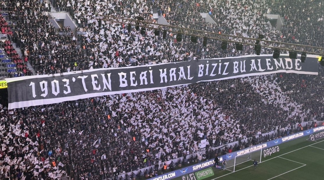 Televizyondan duyduğunuz ıslık sesi tamamen orjinal olup stadyum hoparlörlerinden gelmemektedir #BJKvGS #Beşiktaş