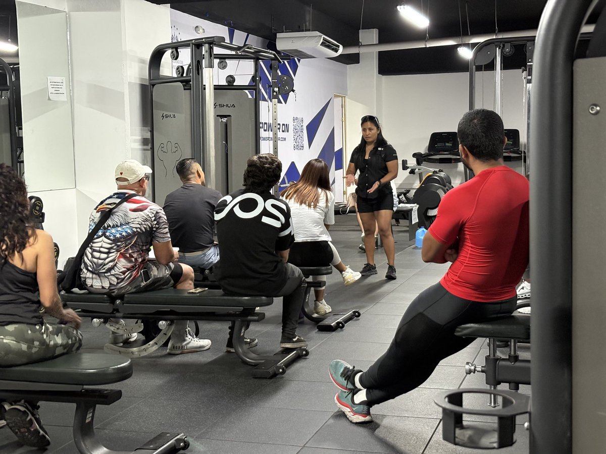 TeamFisicoESA's tweet photo. Jueces integrales para nuestras competencias 💪
Realizamos el seminario para jueces de Fitness Challenge en el Estadio de Deportes de Playa del Complejo Deportivo “Flor Blanca”.
#TeamFisicoESA #Fitness #FisicoNoParamos https://t.co/2CKQyQvqoX