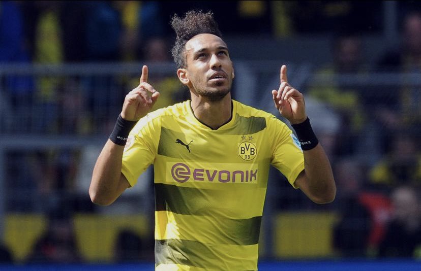 l’enfant soldat 🪐 tweet media