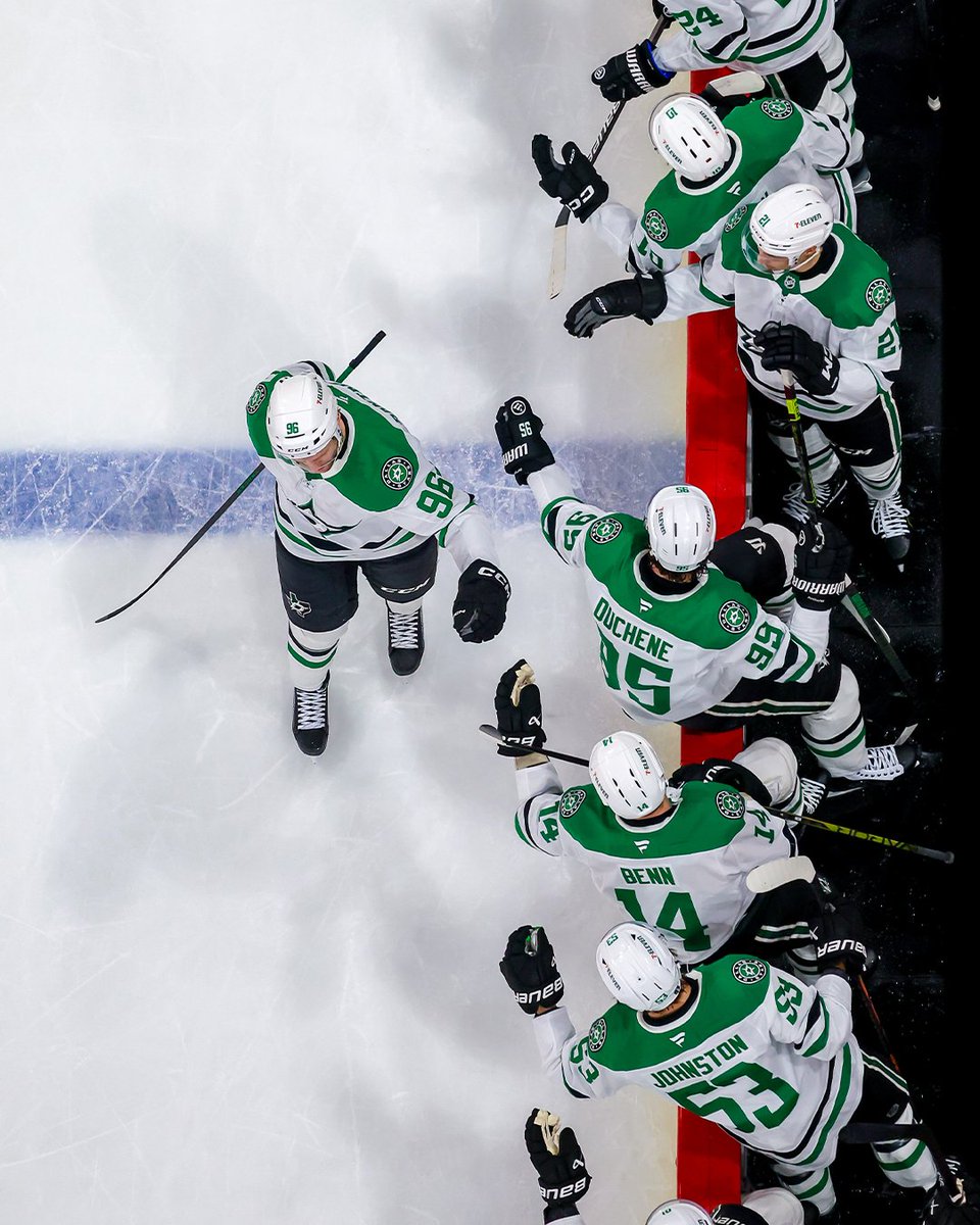 DallasStars's tweet photo. ...and then when he did it again THE VERY NEXT GAME vs. Winnipeg 🤯 https://t.co/kpgr8yhpOh