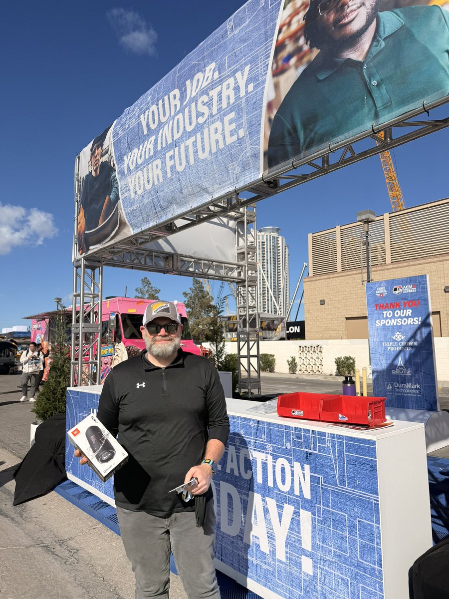 I Make America tweet media