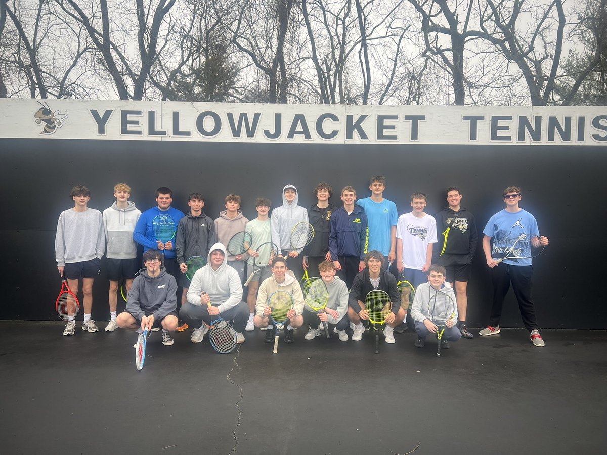 Rain, cold, wet courts and an optional
practice on a Saturday morning! No problem! This team still shows up and we had a great practice! It says a lot about the character of this team! Go Jackets!