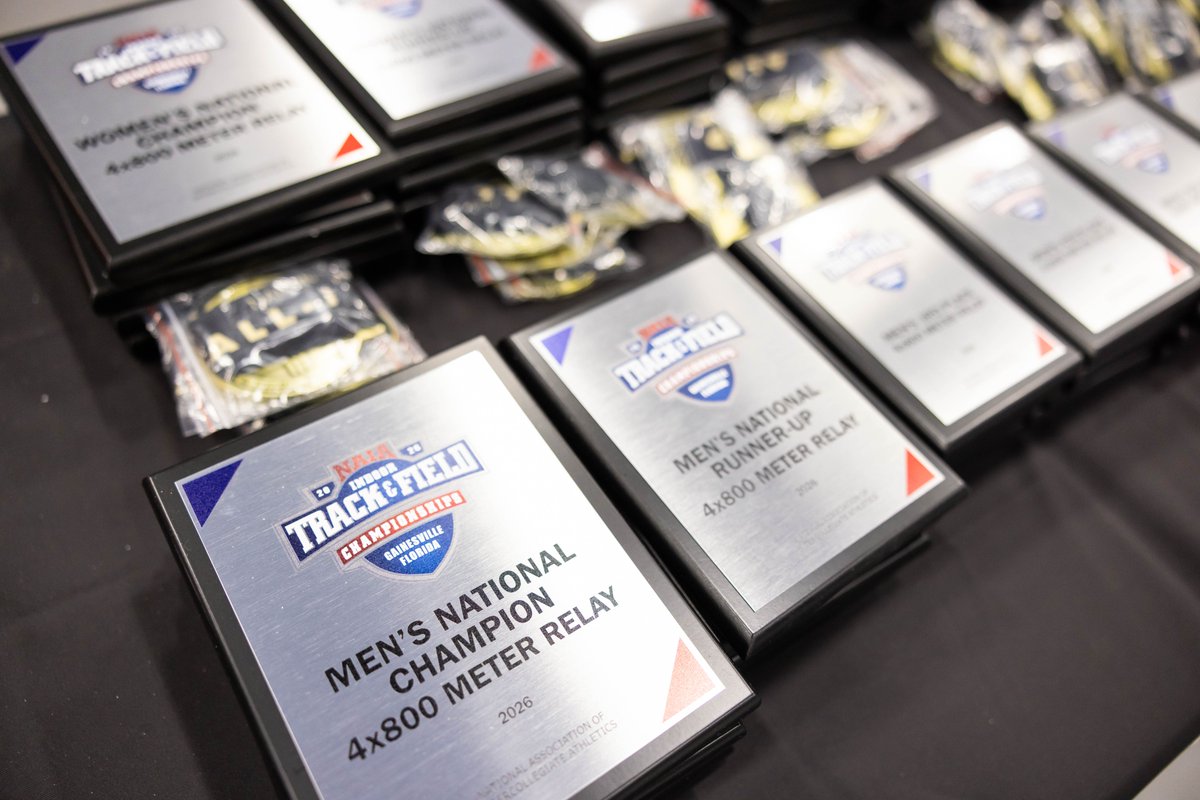NAIA's tweet photo. M🏃‍♂️

A new NAIA Meet Record in last night's 4x800m relay final! The team of Piatt, Riehle, Leedke, and Trevino of @MUKnights captured the national title in 7:27.72, surpassing the previous mark of 7:29.18 set in Thursday's prelims.

#NAIATrack #BattleForTheRedBanner #collegetrack https://t.co/H20YVZPJsA