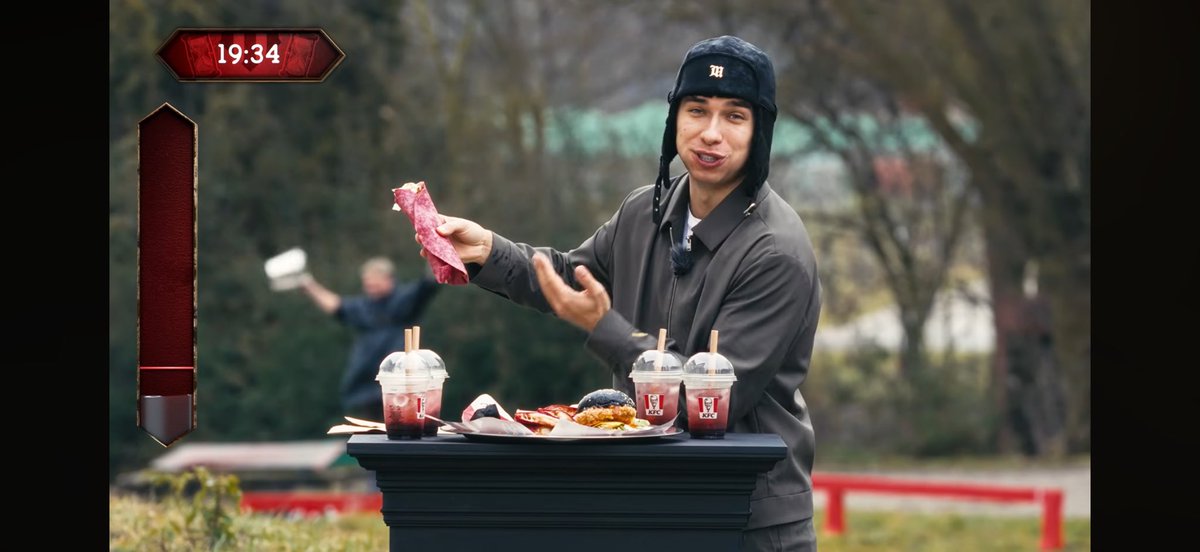 najlepsze fragmenty z dzisiejszego odcinka mafii to friz na luziku jedzący sobie ten zestaw gdy oni się tam siłują XDDD #mafia #mafiairl #mafiairl4 #friz