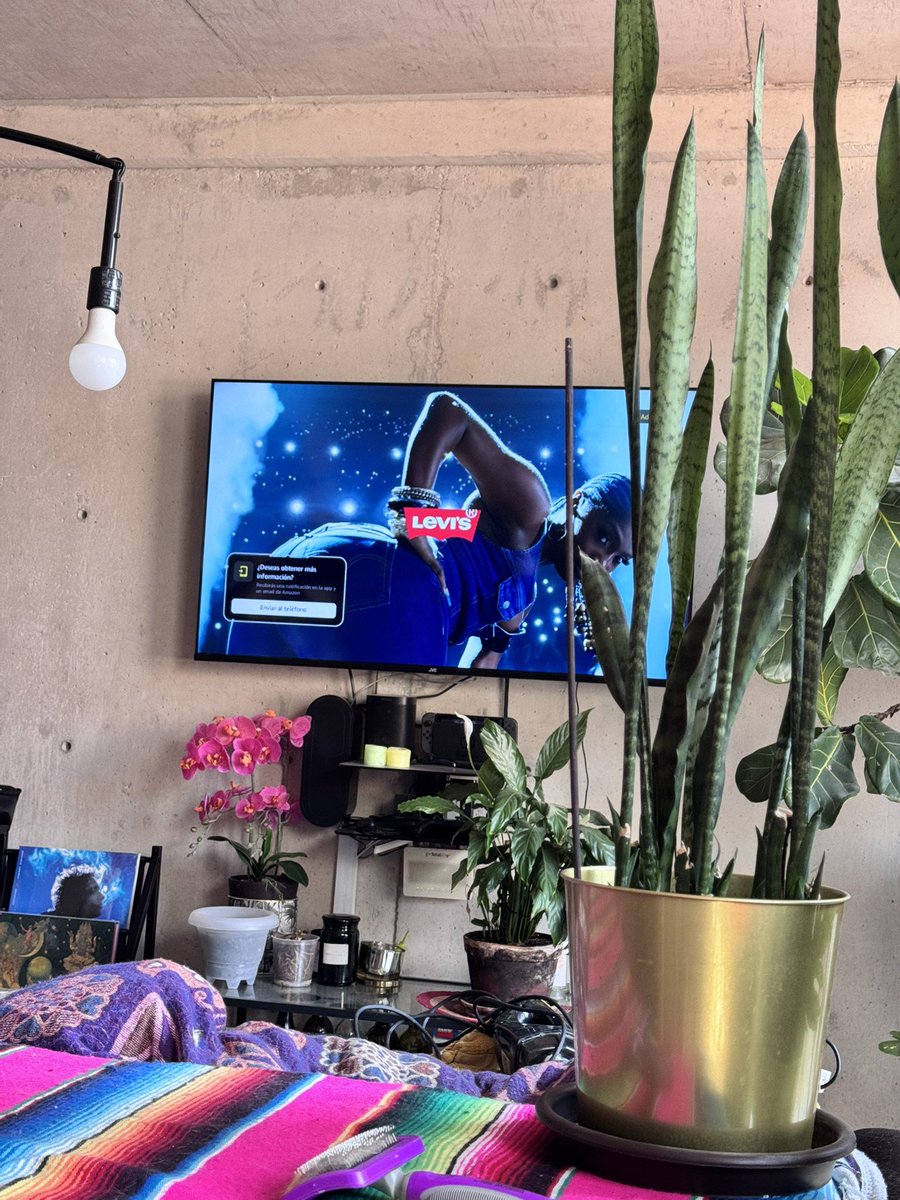 ChinousB's tweet photo. Díganme cuál es la peor plataforma de streaming ahorita y por qué es  Amazon Prime Video…? https://t.co/FRWzl7xR3A