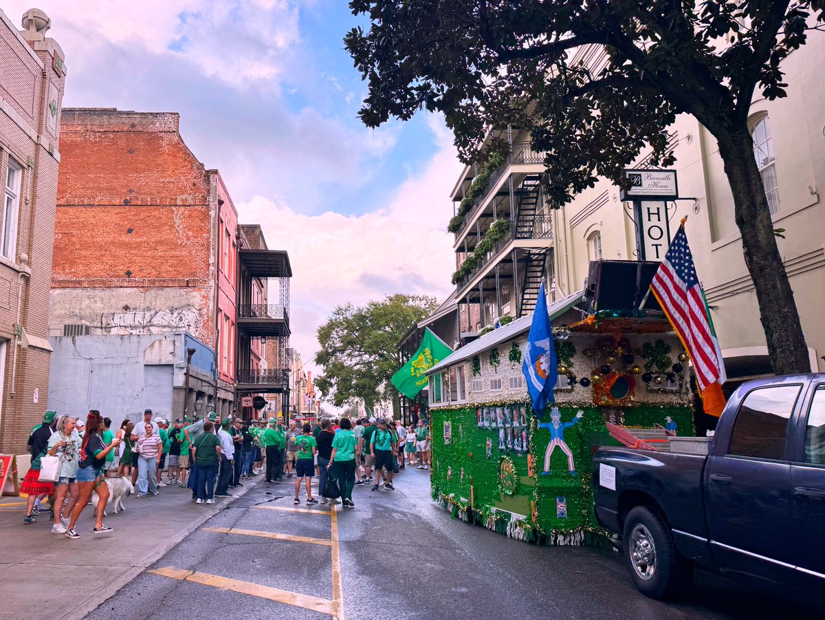 DavidMora's tweet image. Another great Irish Channel St. Patrick’s Day Parade Practice March in the books! The Irish spirit was strong and green was everywhere. See y’all next Saturday for the 2026 @IrishChanParade. Sláinte! ☘️🍺🇮🇪

#IrishChannelParade #NewOrleans #PracticeMakesPerfect