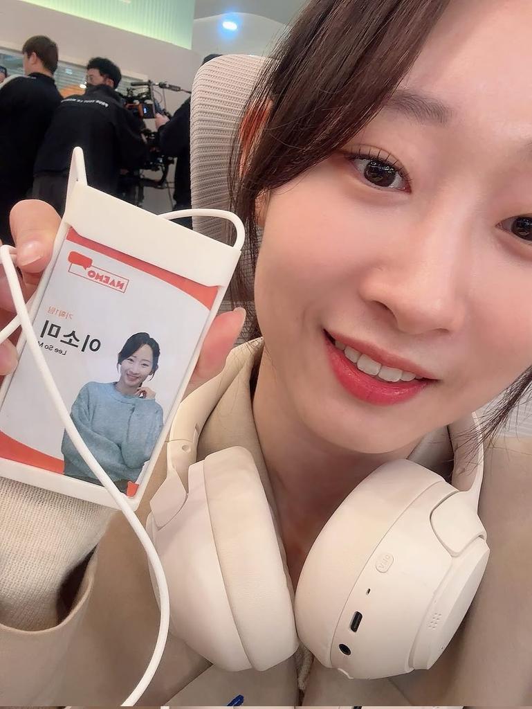 bfriendondemand's tweet photo. [📸] jinijini_lee instagram

“<Boyfriend on Demand> is out now 💝 Watch it now on Netflix.”

#월간남친 #이진 #한가을 #박지호 #BoyfriendOnDemand #LeeJin #HanGaeul #ParkJiho https://t.co/Z4dljiPc6y