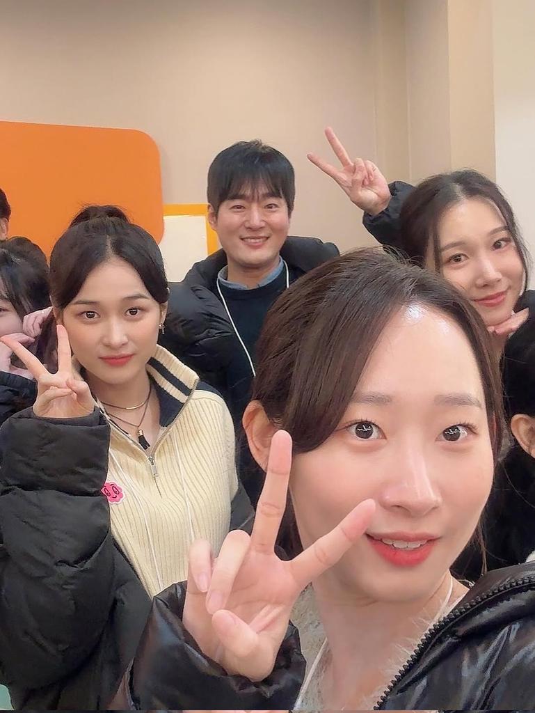 bfriendondemand's tweet photo. [📸] jinijini_lee instagram

“<Boyfriend on Demand> is out now 💝 Watch it now on Netflix.”

#월간남친 #이진 #한가을 #박지호 #BoyfriendOnDemand #LeeJin #HanGaeul #ParkJiho https://t.co/Z4dljiPc6y