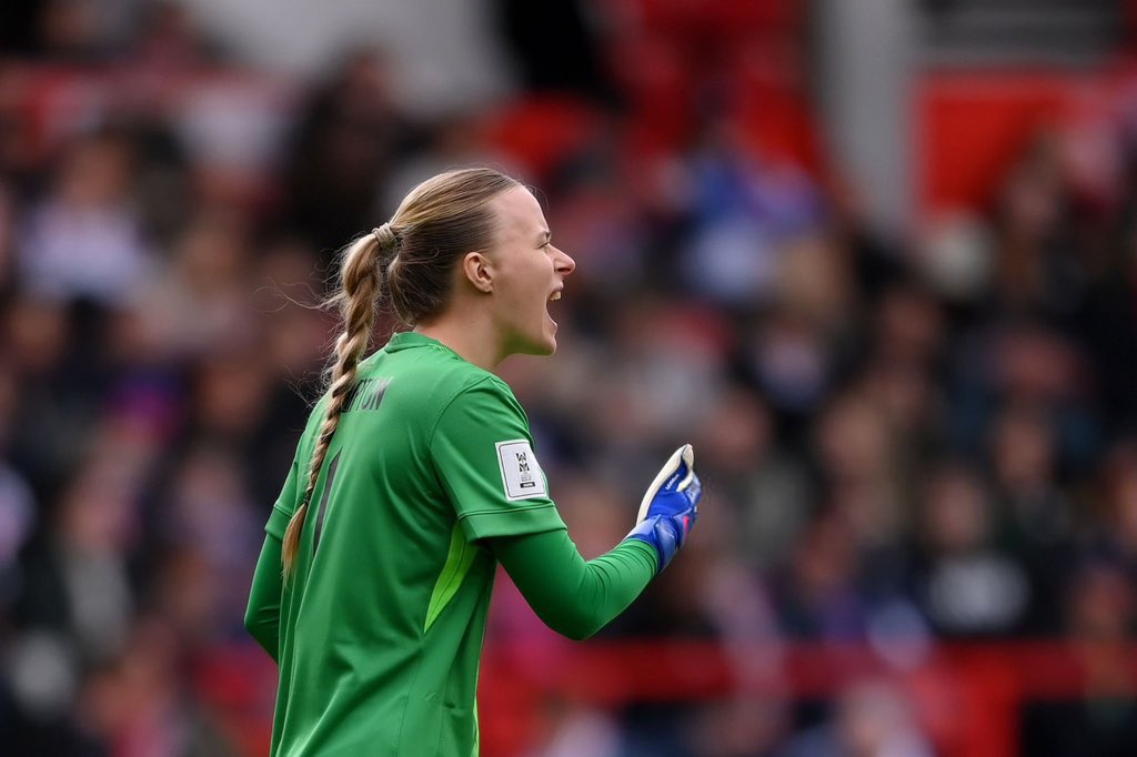 CfcwComps tweet media