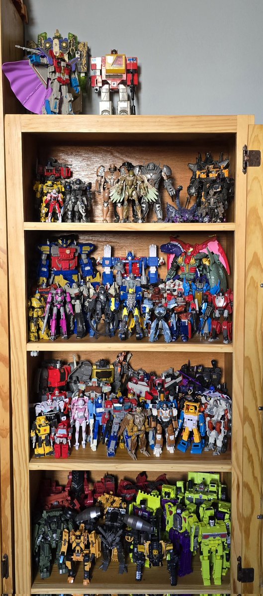 MY COLLECTION!!

Photos are a bit terrible, I'm gonna have to try and get better ones when I can but I'm finally done setting up my shelves.

Missing my Haslabs, PCC and other smaller figures, but this is the large majority.