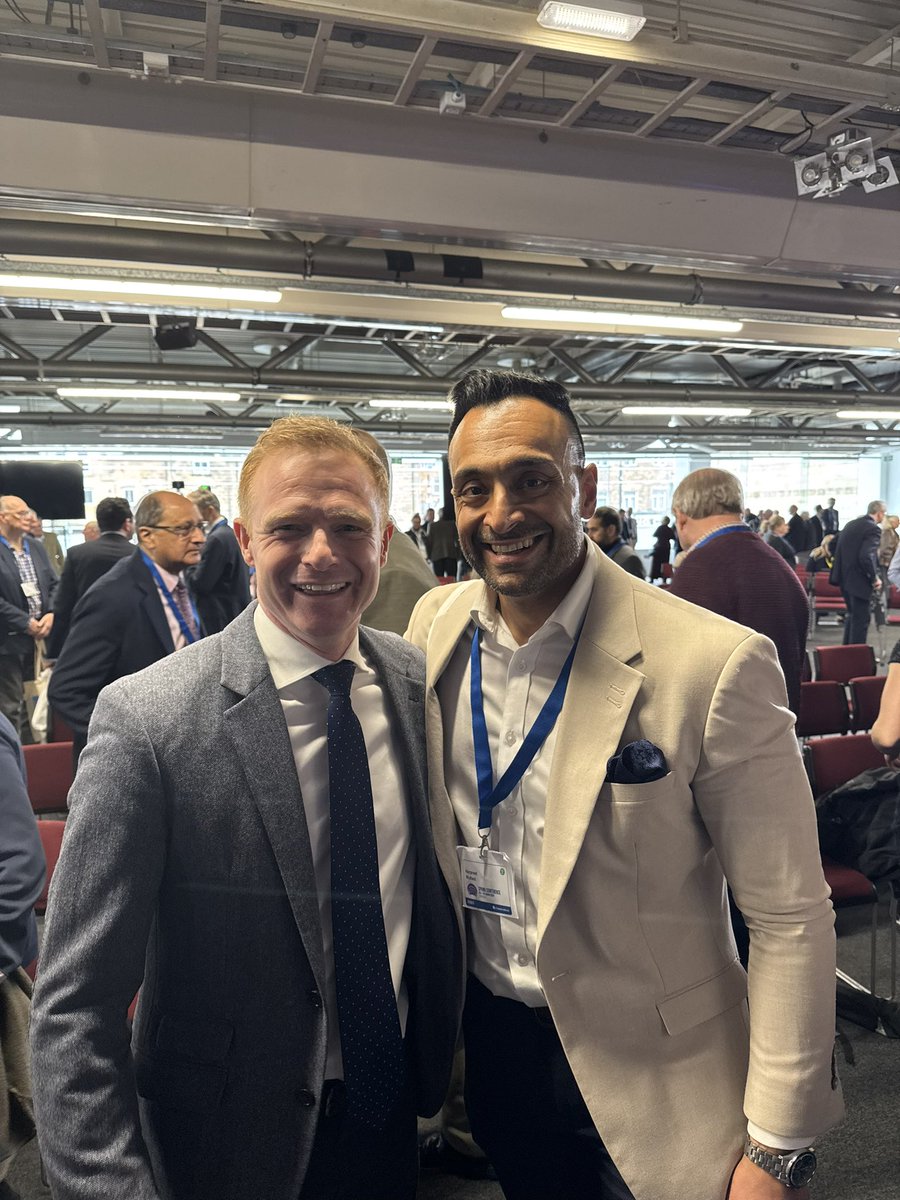 Harpreet911's tweet photo. Brilliant to catch up with @RobbieMooreMP at #SpringConference, diacussing no the urgent need to protect our rural way of life from Labour’s attacks on Scrapping the disastrous #FamilyFarmTax to ensure food security & protect the next generation & #SaveOurPubs Reversing NI &Rates https://t.co/SFZvaHvocz